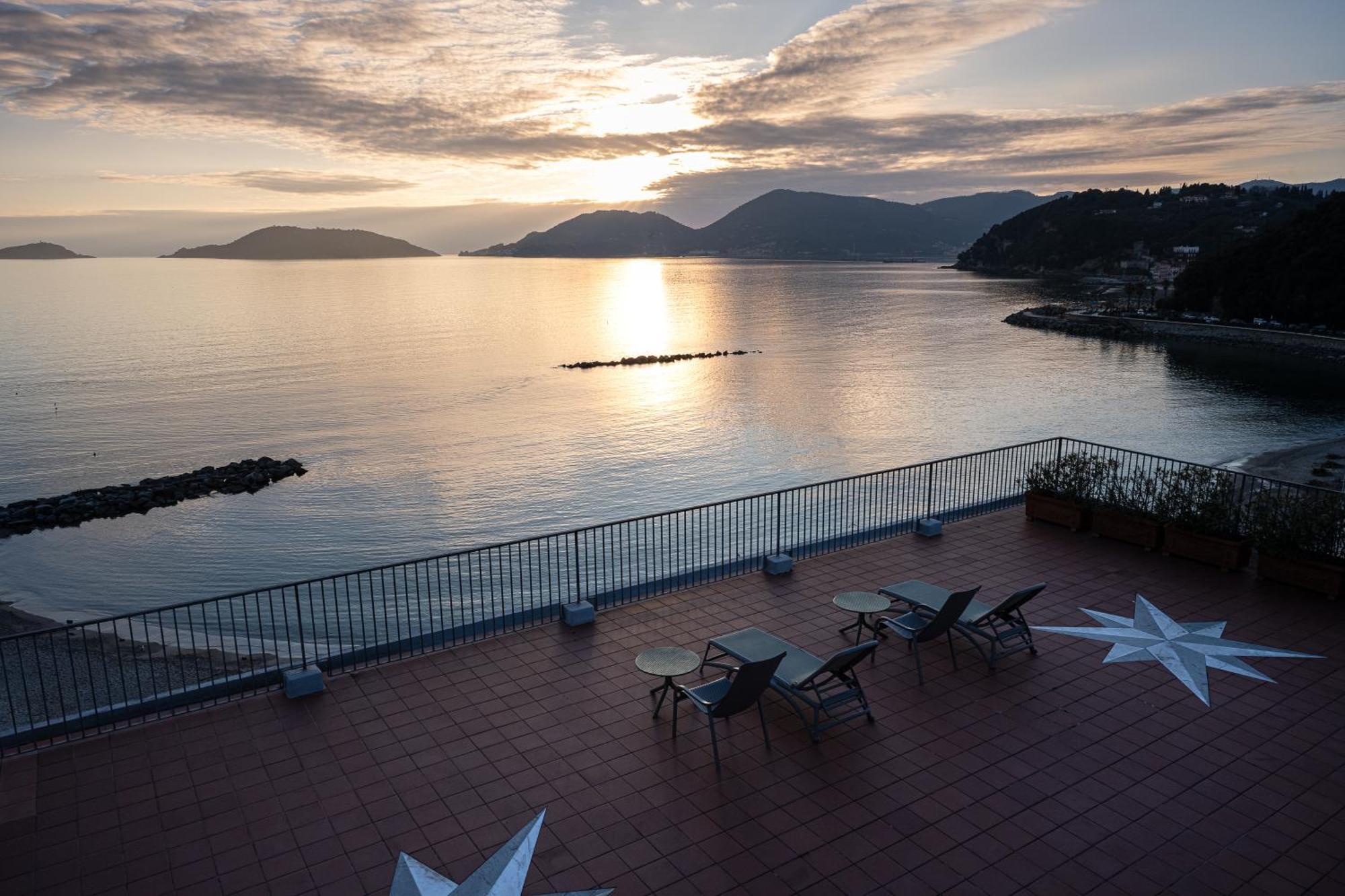Hotel Venere Azzurra Lerici Exterior photo