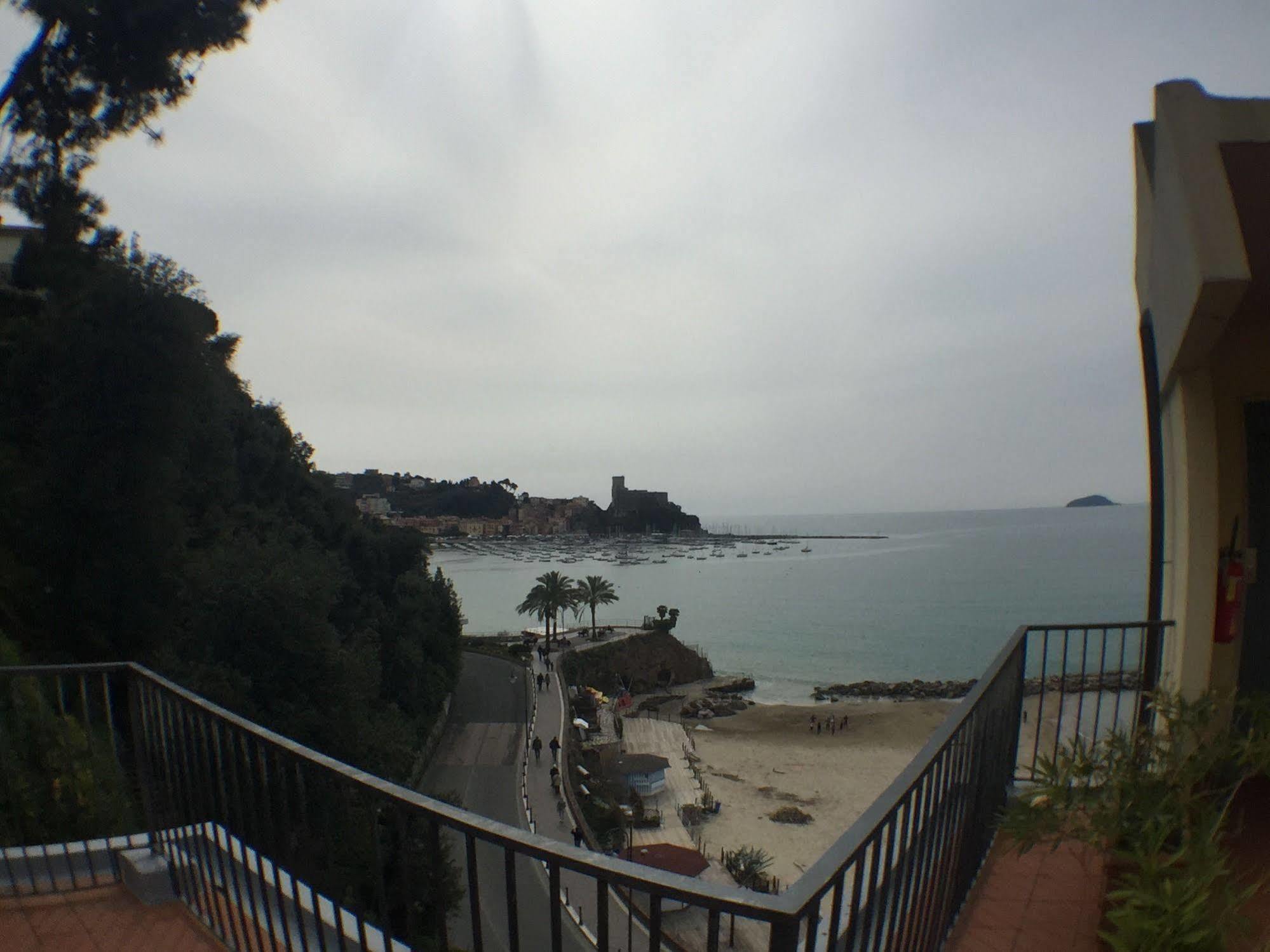Hotel Venere Azzurra Lerici Exterior photo