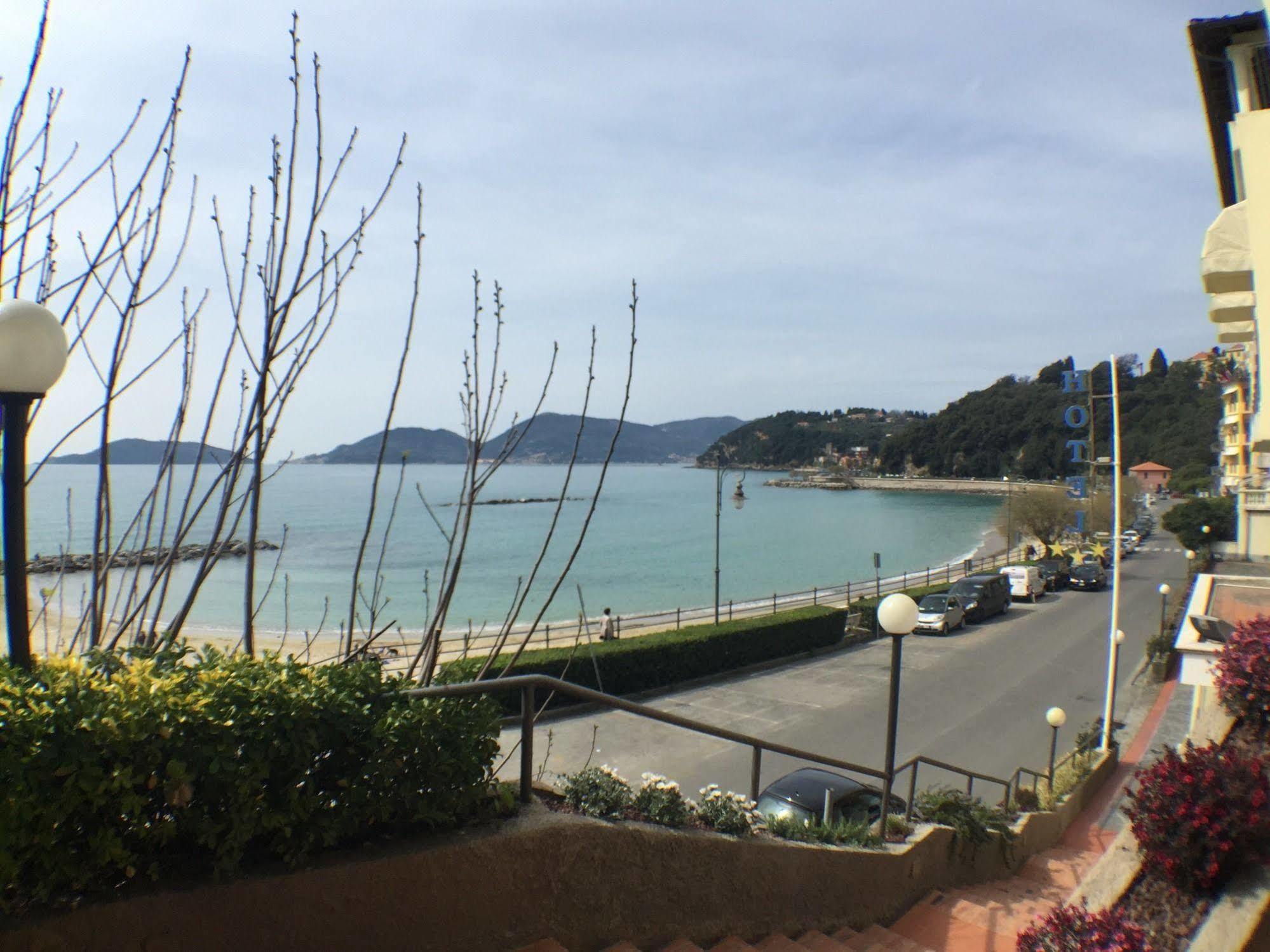 Hotel Venere Azzurra Lerici Exterior photo